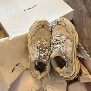 Balenciaga Beige Sneakers